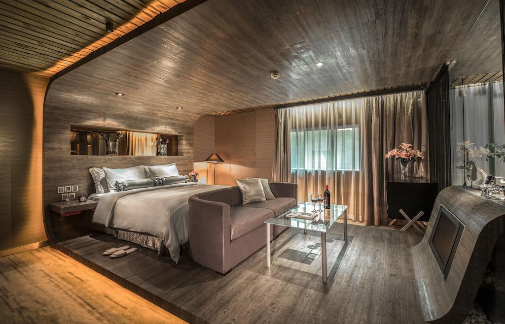 Logosun Hotel Wuhan Buitenkant foto