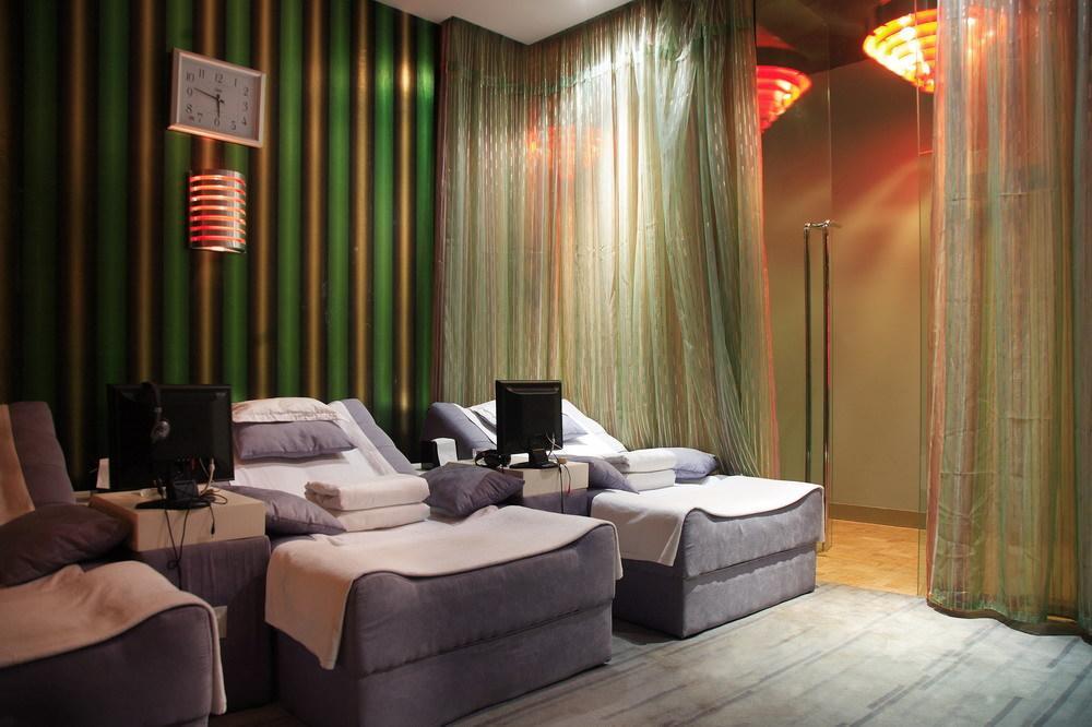 Logosun Hotel Wuhan Buitenkant foto