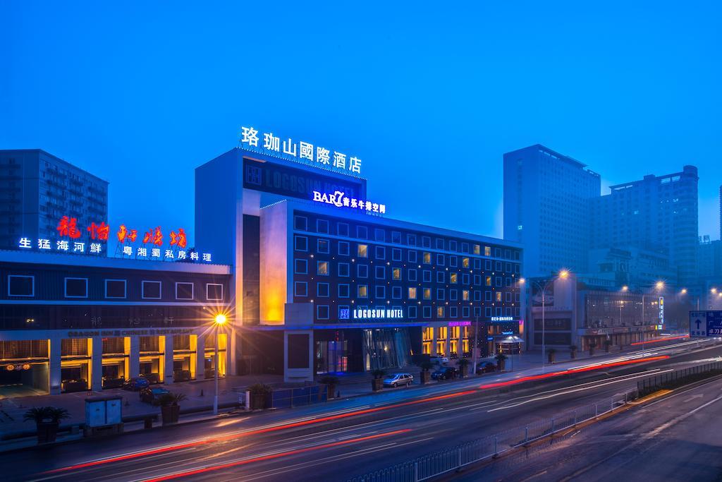 Logosun Hotel Wuhan Buitenkant foto