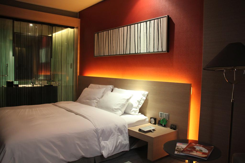 Logosun Hotel Wuhan Buitenkant foto
